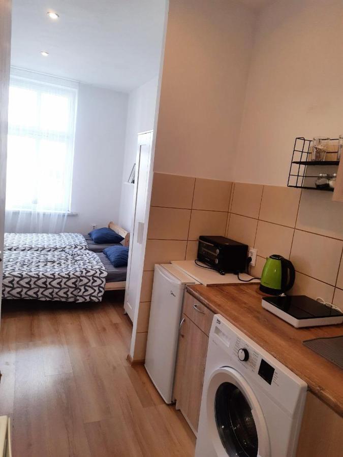Sleep And Go Apartment - Free Parking Катовице Екстериор снимка